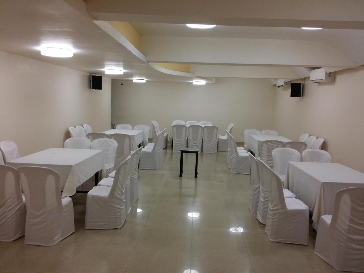 Caranzalem Oyo 2696 Hotel Miramar מראה חיצוני תמונה